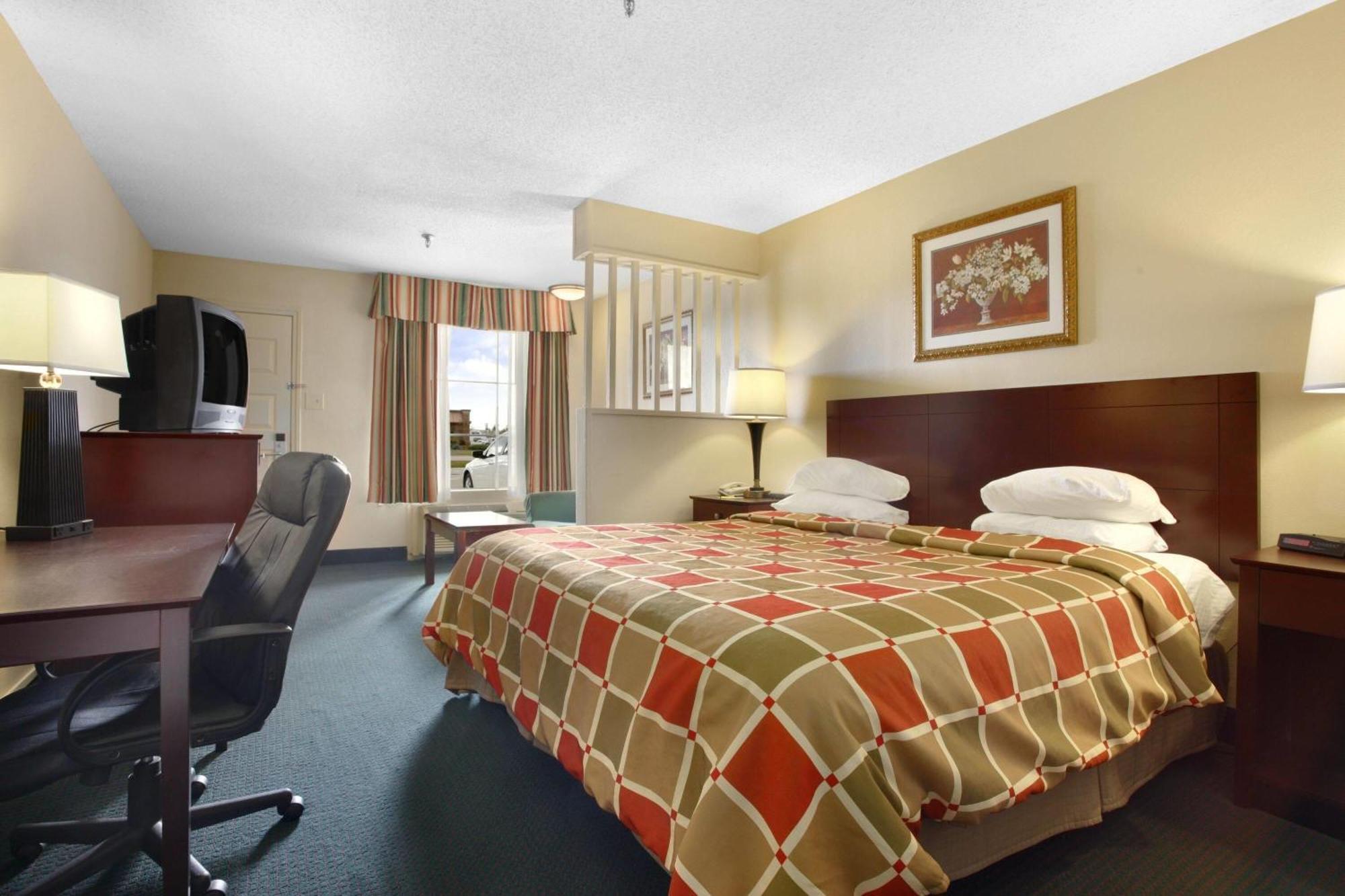 Super 8 by Wyndham New Iberia Motel Bagian luar foto