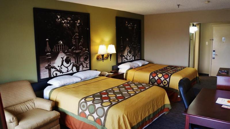 Super 8 by Wyndham New Iberia Motel Bagian luar foto